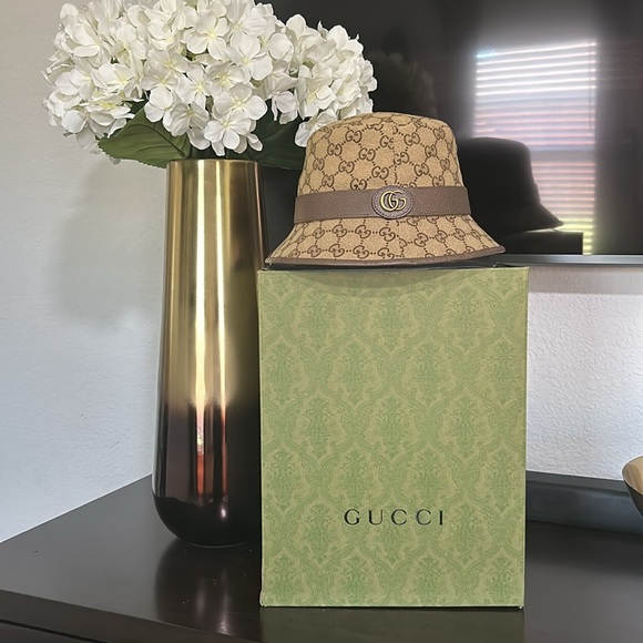 Gucci GG Canvas Bucket Hat - Picture 4 of 7